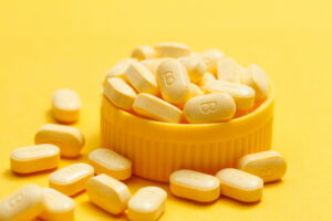 Vitamina B12 Engorda? Para que serve, sinais de deficiência, suplementação injetável ou sublingual?